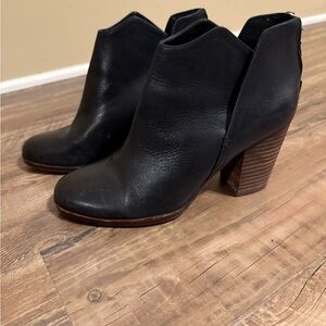 Giani Bini Black Leather Ankle Boots